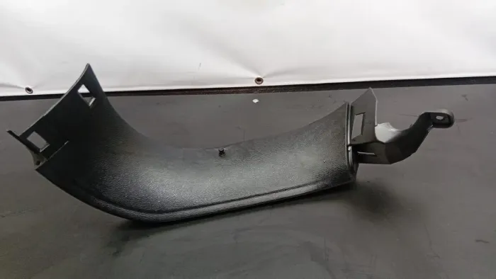 Moldura Interna Lateral Tampa Traseira L/E JEEP COMPAS 2023