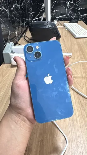 Vende se iPhone 13