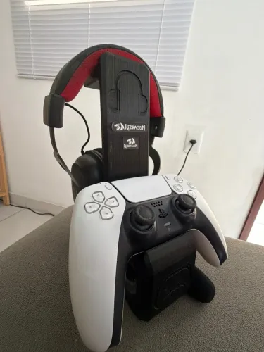 Controle DualSense PS5 com analógicos Magnéticos e HeadSet ZEUS PRO redragon.