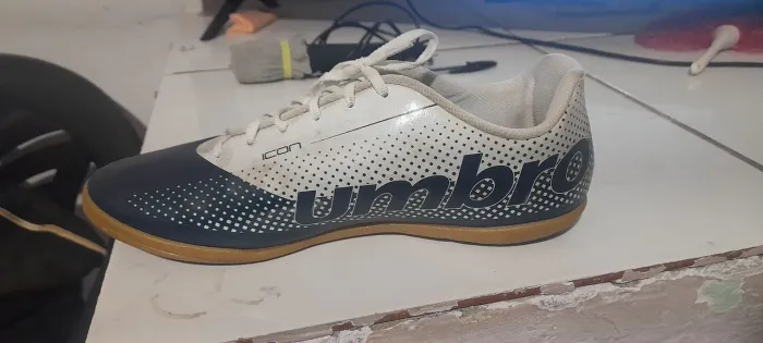 Chuteira umbro