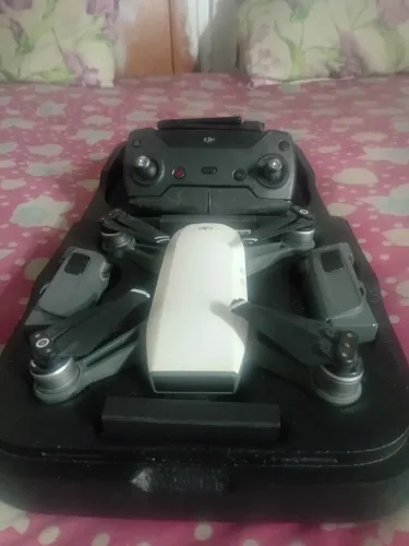 Drone dji espark bem conservada funcionando perfeitamente