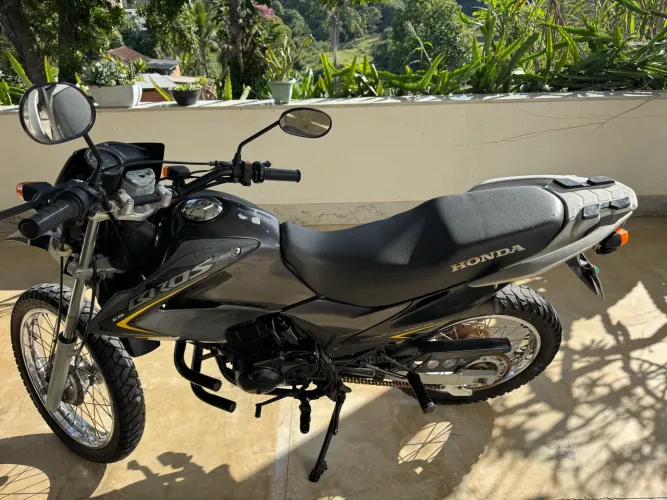 Bros 150 com partida