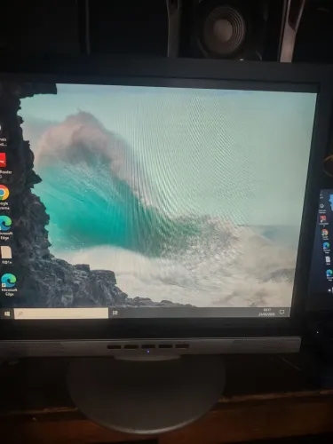 Monitor AOC