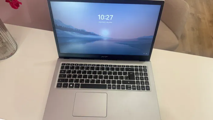 Notebook Acer Core i3 - Novinho!