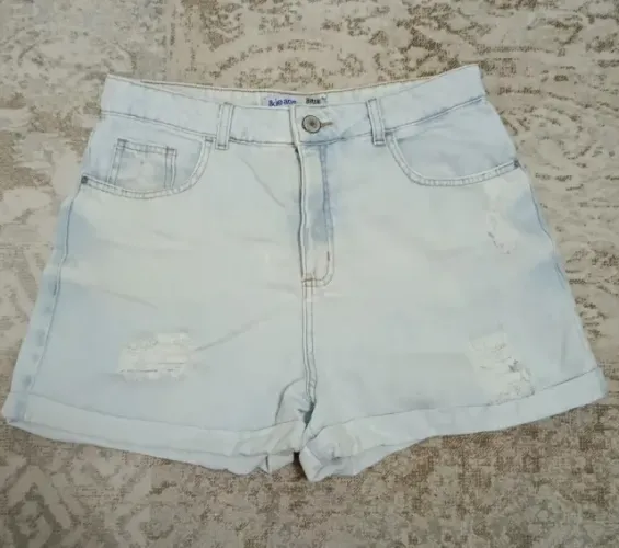 Short jeans