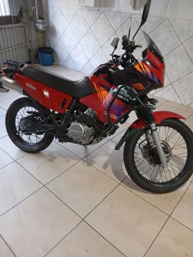 Honda Sahara 350 1996 Vermelha
