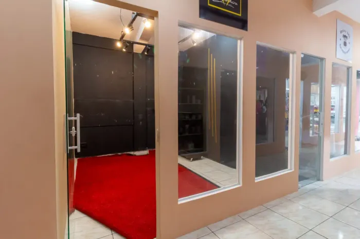 Loja em galeria na Rua São Gonçalo do Abaeté, 369 - Loja 06 7 m²