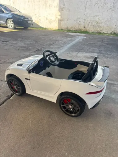 Carrinho Elétrico Infantil Jaguar 12V Bandeirante Usado