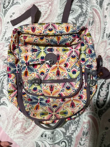 Mochila média kipling colorida 
