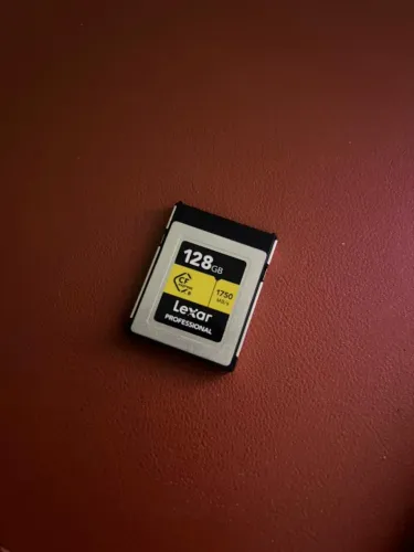 Cartão de Memória CFexpress Lexar Profissional Gold 128GB Type B 1750MB/s