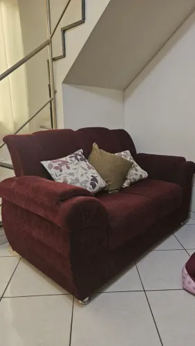 SOFÁ EXCELENTE - chenille vinho
