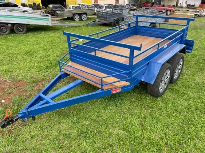 Carretinha 2.50 x 1.20 trucado disponível com pneus novos - reboque