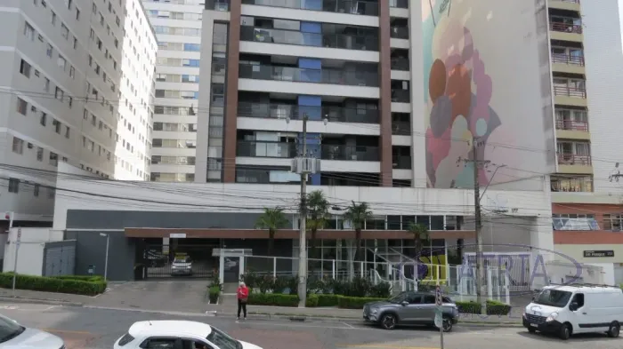 Apartamento com 1 quarto para alugar por R$ 2650.00, 45.00 m2 - CAMPINA DO SIQUEIRA - CURI