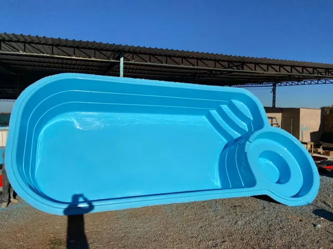 Piscina de Fibra 8,50 X 3,70 com rápida instalação