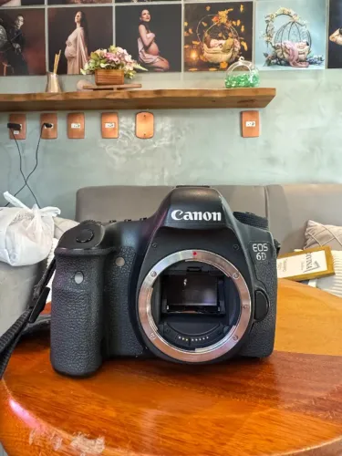 Câmera Canon 6D fullframe 