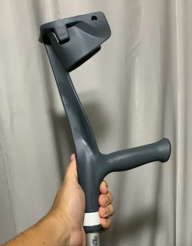 PAR DE MULETAS MERCUR