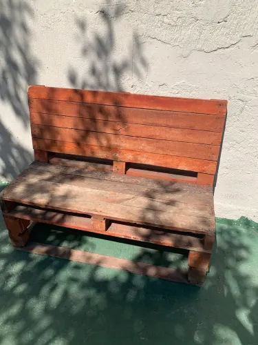 Banco e mesa de pallet