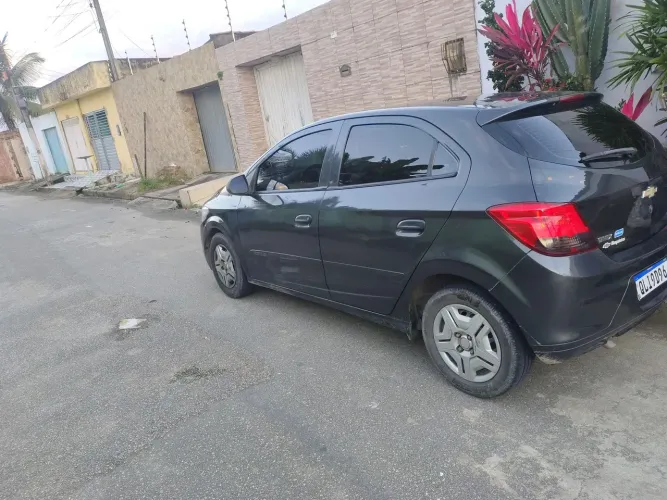 Chevrolet Onix JOY Hatch 1.0 8V Flex Mec. 4P 2018