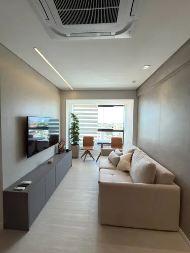 APARTAMENTO REFORMADO - PORTEIRA FECHADA