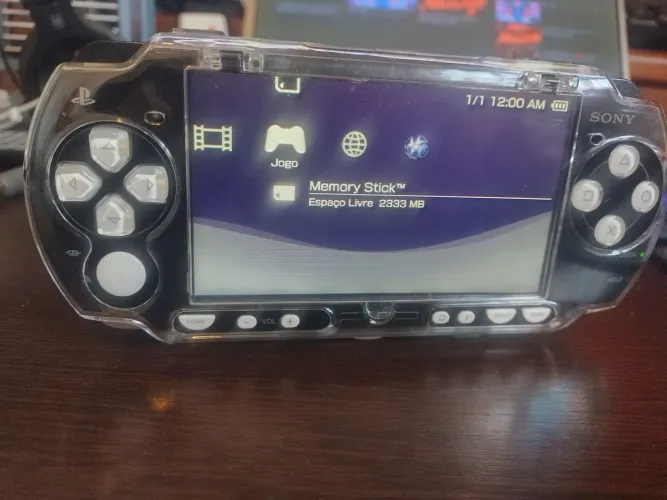 PSP preto e branco com Ark 5