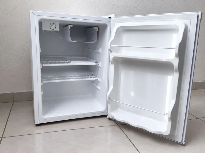 FRIGOBAR | 67 litros Philco (Nunca usado)
