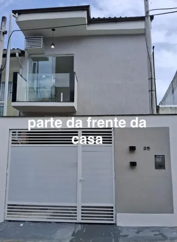 Alugo exelente casa duplex primeira locação. 