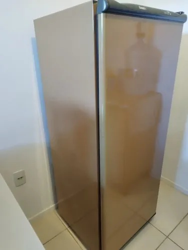 Vendo geladeira.
