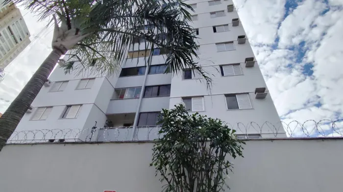 Apartamento maravilhoso de 2 quartos sendo 1 suíte todo armariado.