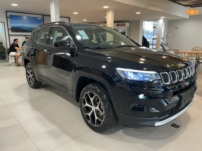 Jeep Compass Long. T270 1.3 TB 4X2 Flex AUT 2026
