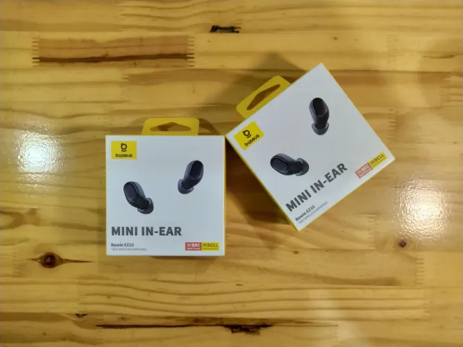 Fone de ouvido EarBuds Baseus Ez10 - Lacrado!