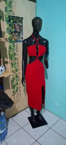 Kit com 150 peças de roupas masculina e feminina por R$2000