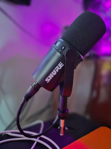 Mic pod cast SHURE MV7 + XLR + Mixer VD-01 + Base
