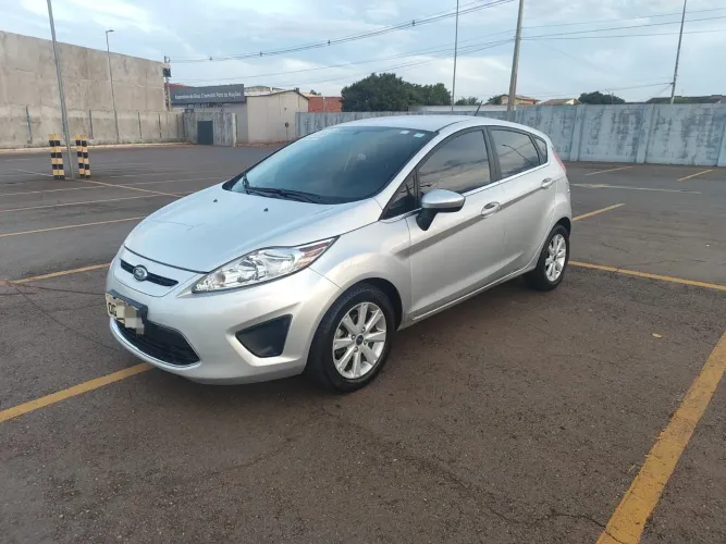 Ford Fiesta SE 1.6 16V Flex 5P 2012