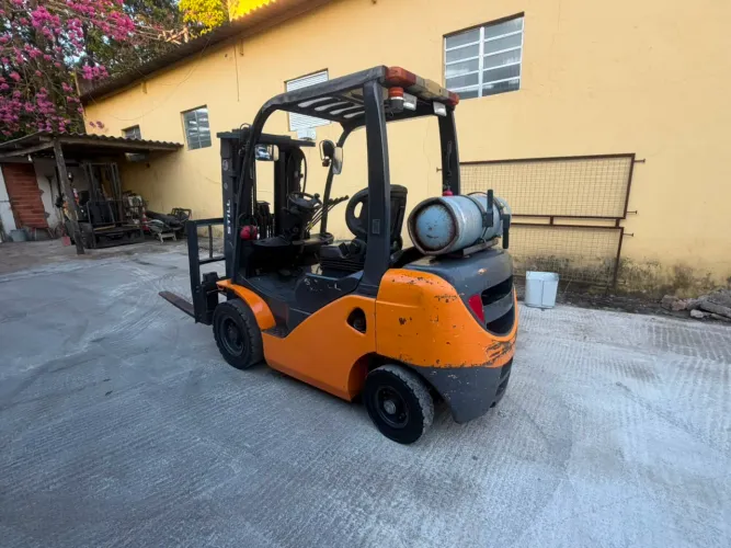 Empilhadeira Still CLX 25 2,5 TON