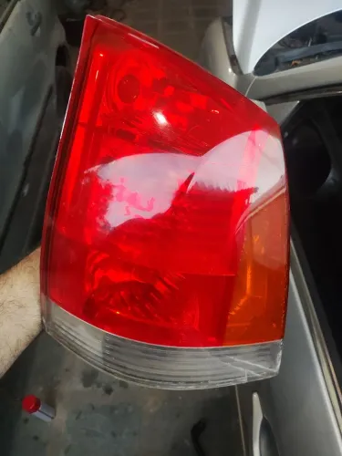 Lanterna Traseira tricolor Palio lado direito 2004 a 2016