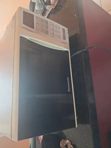 Micro-ondas usado (sem prato)