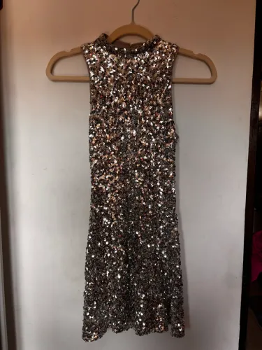 Vestido paete zara