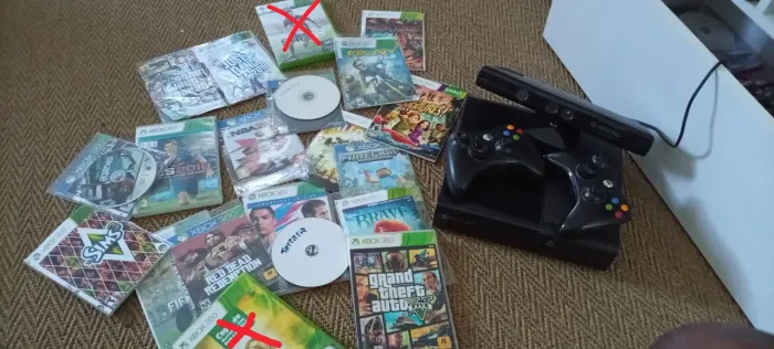 FAÇO DESCONTO PRA SAIR! xbox 360 funcionando perfeitament, vários jogos físicos e digitais