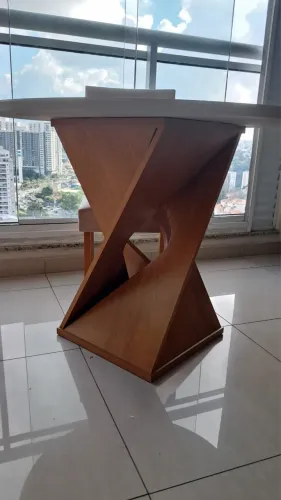 Mesa de jantar + 4 cadeiras
