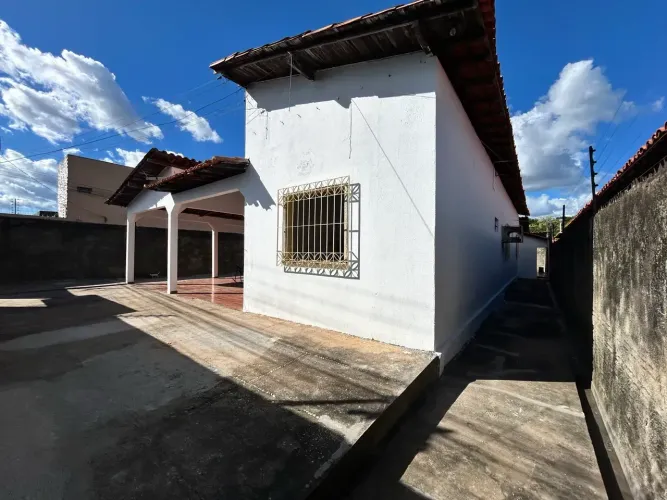 casa de esquina com 5 quartos para locação