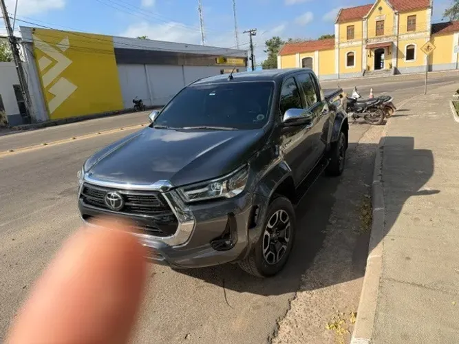 Toyota Hilux CD SRX Plus 4X4 2.8 TDI Die. Aut. 2024