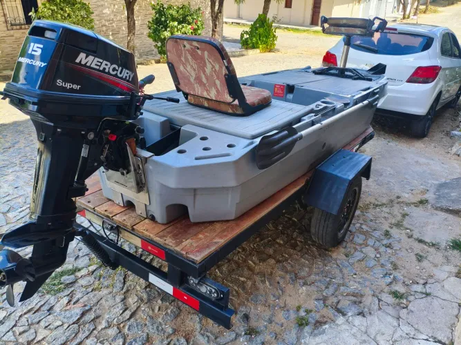 Vendo caiaque milha náutica boat com carretinha.