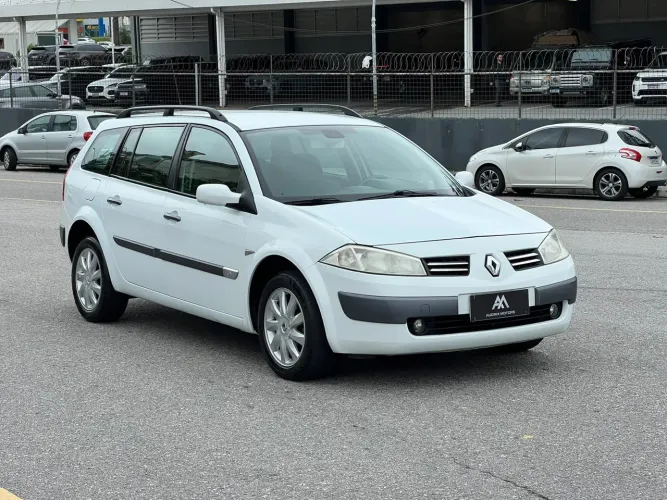 Renault Megane Grand Tour Dynam. Hi-flex 1.6 16V 2013