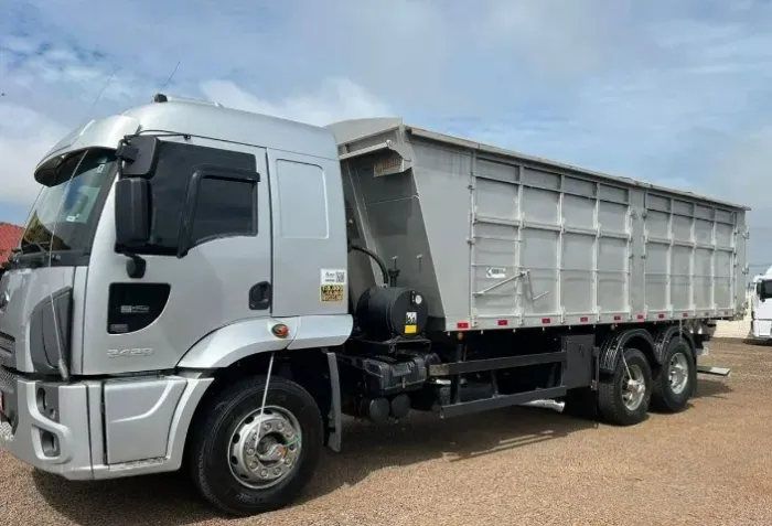Ford cargo 2429 6x4 - 2012 Agrícola 