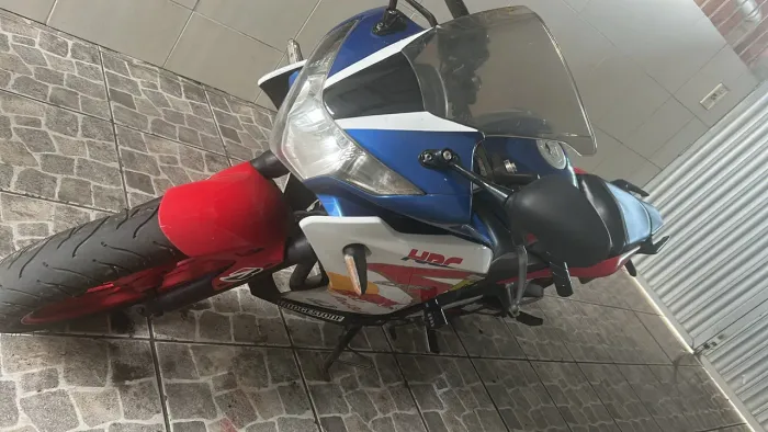CBR 250R SEMI NOVA