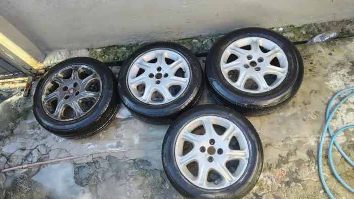 Vendo jogo de rodas 15 4x98 fiat 