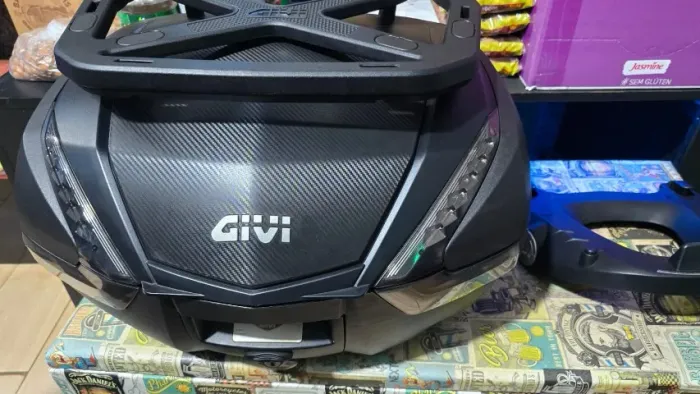Baú givi 47 litros