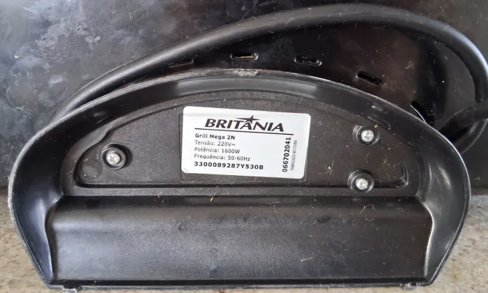 Super grill Britânia em perfeito estado de conservação. Vem com caixa coletor de gordura