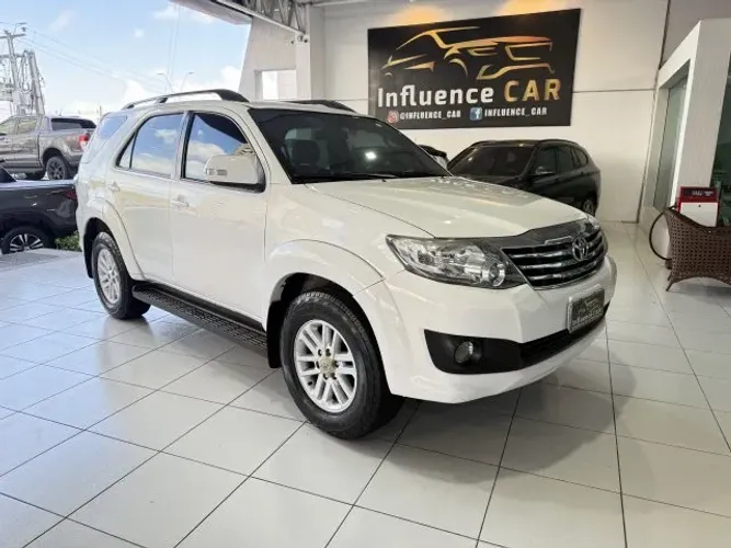 Toyota Hilux SW4 SR 4X2 2.7/ 2.7 Flex 16V Aut. 2015