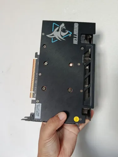 Placa de vídeo RX6600 com Led